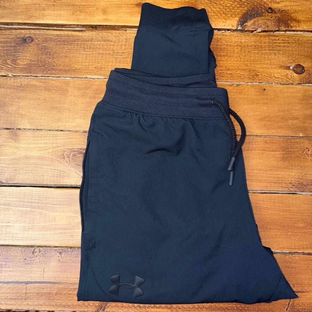 Under Armour Jogger Pants Men Medium Black HeatGear Fitted Tapered Stretch FLAWS